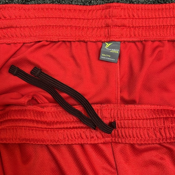 Men's Red Stripped Basketball Athletic Shorts - Picture 3 of 3